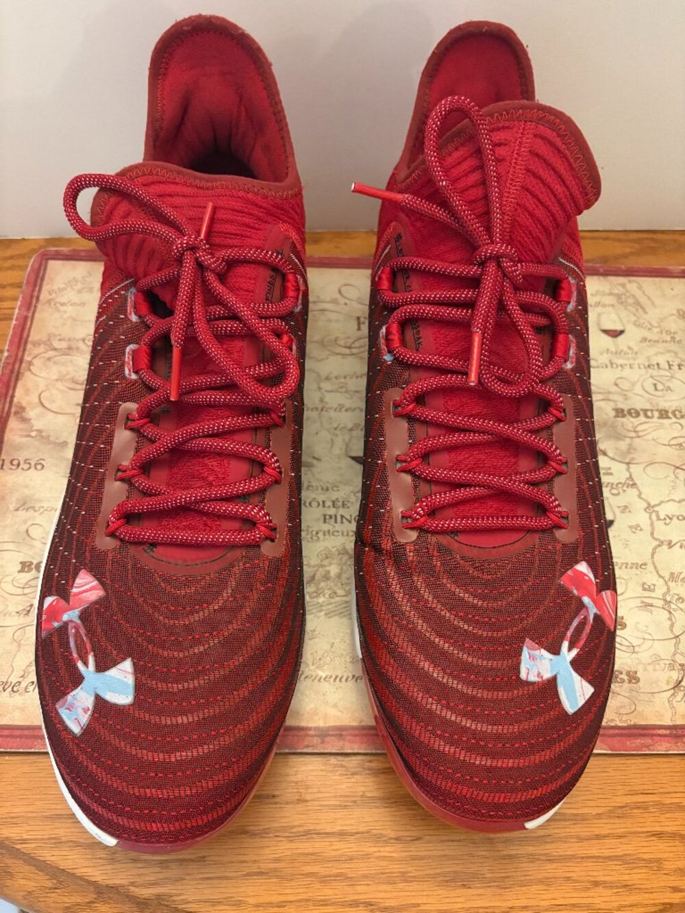 LIKE NEW UNDER ARMOUR HARPER 7 BASEBALL CLEATS - RED USA